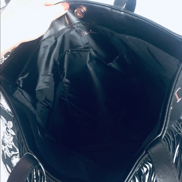 VICTORIA SECRET WOMANS NWT BAG - Picture 7 of 10